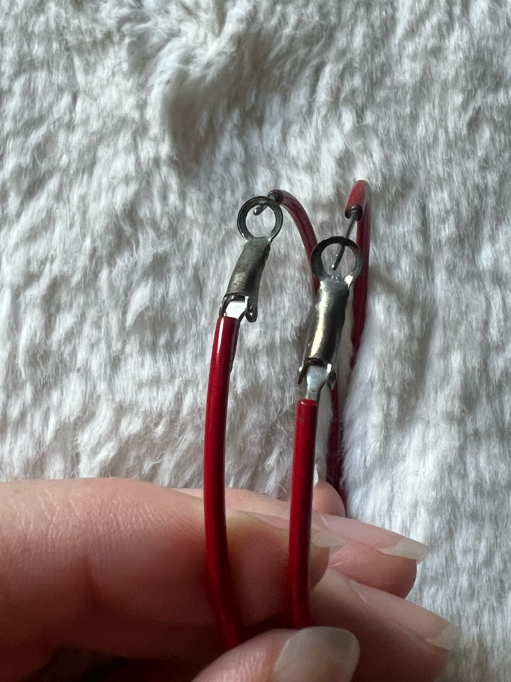 Red Hoop Earrings – Sleek Women’s Everyday Hoops - Picture 3 of 4